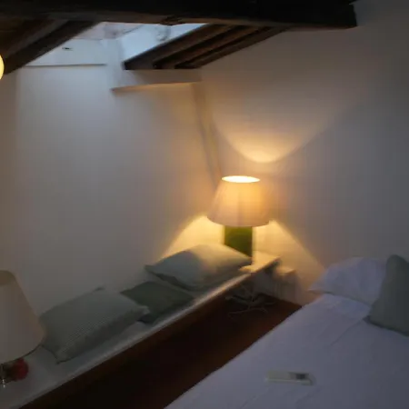 Lejlighed Delizioso Loft Piazza Di Spagna